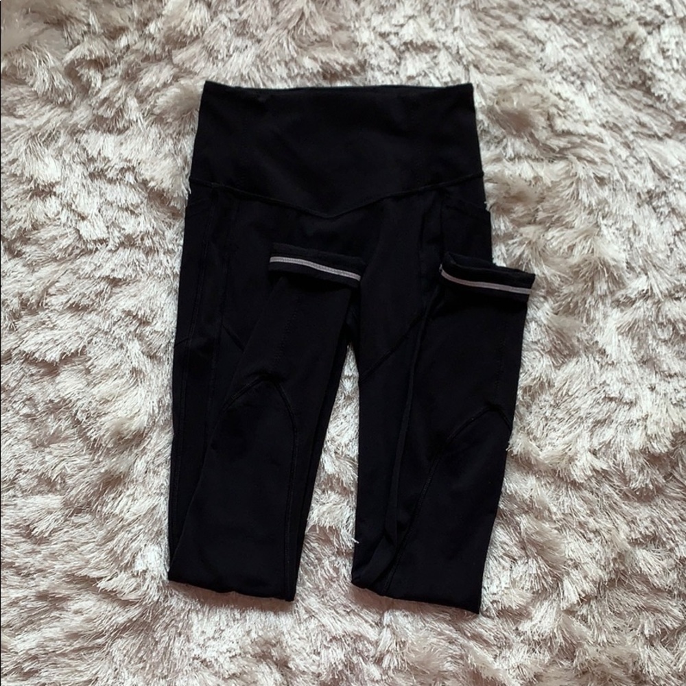 Classic Black Lululemon leggings with pockets